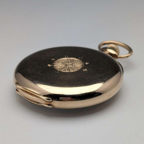 Reloj de bolsillo antiguo Vacheron Constantin, circa 1915, caja de oro macizo de 14 quilates, firmado J.E. Caldwell, en buen estado de funcionamiento.