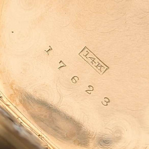Reloj de bolsillo antiguo Vacheron Constantin, circa 1915, caja de oro macizo de 14 quilates, firmado J.E. Caldwell, en buen estado de funcionamiento.