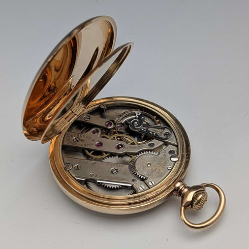 Reloj de bolsillo antiguo Vacheron Constantin, circa 1915, caja de oro macizo de 14 quilates, firmado J.E. Caldwell, en buen estado de funcionamiento.