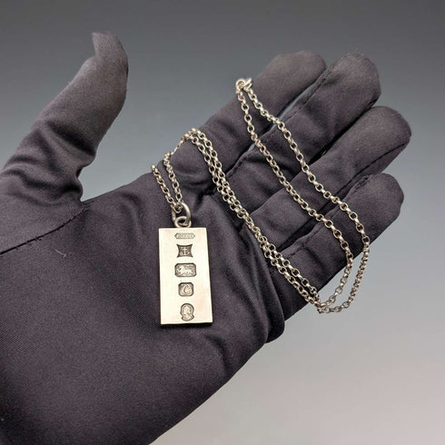 1977年 英国 純銀製 ジュビリーインゴットペンダント&純銀製チェーン 計21g Excalibur Jewellery①