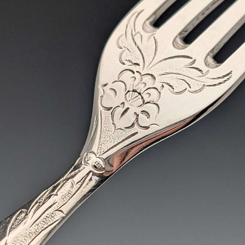 1865 British antique sterling silver blade and white mother of pearl handle dessert cutlery 6 pairs in wooden box Martin & Hall