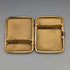 Estuche para cigarrillos vintage chapado en oro con acabado tipo galuchat verde