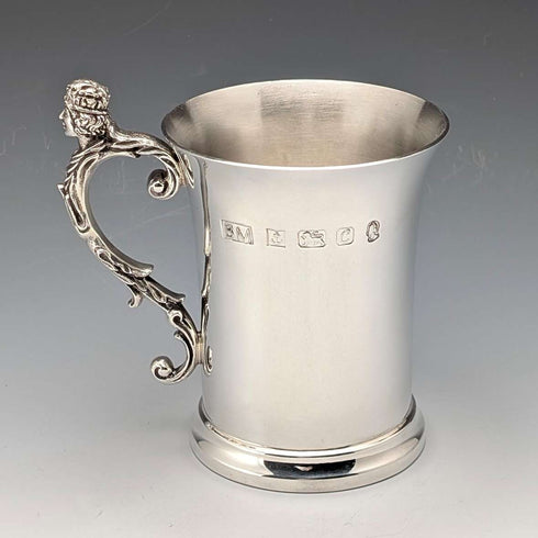 Taza de plata pura del Jubileo de Plata de 1977 de la Reina Isabel II del Reino Unido, 305 g, Birmingham Mint, con caja y certificado, en estado excelente.