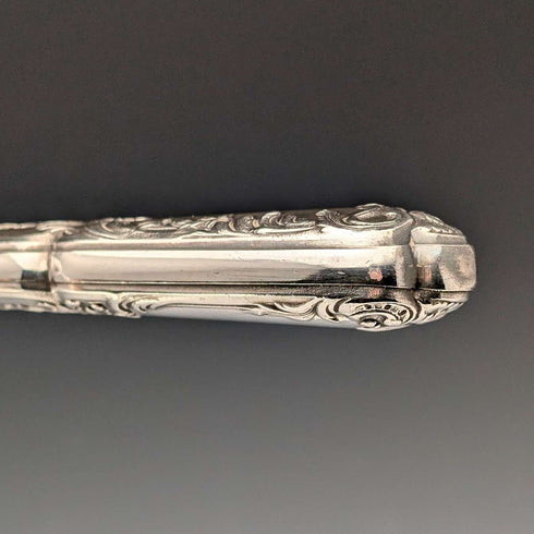 Hacia 1900, juego de servidores de pescado de plata chapada, estilo antiguo francés, en estuche, SFAM