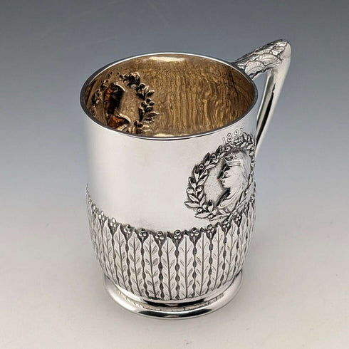 1896年 英国ヴィクトリア女王 ダイヤモンドジュビリー 純銀製マグカップ 161g Frederick Augustus Burridge