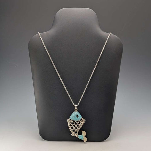 Colgante vintage de plata de ley con esmalte en forma de pez grande, incluye collar de plata de ley, 44 g en total