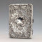 Tarjetero de plata de ley victoriano, 1898, con decoración en relieve, de Joseph Gloster, extra grueso, apertura doble, 127g, en excelente estado.