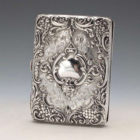 Tarjetero de plata de ley victoriano, 1898, con decoración en relieve, de Joseph Gloster, extra grueso, apertura doble, 127g, en excelente estado.