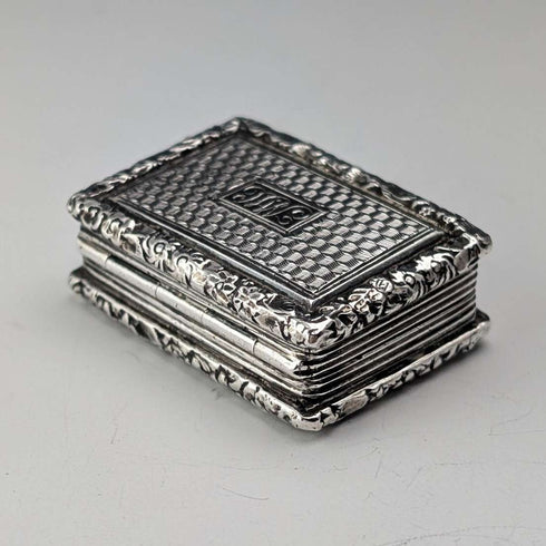 Vinaigrette de plata de ley antigua británica de 1824, 19,5 g, John Bettridge