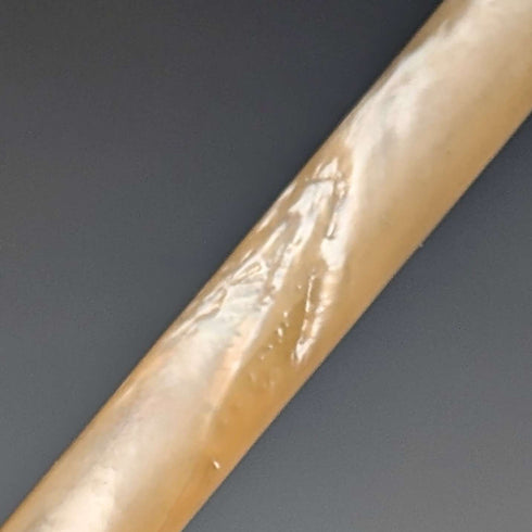 Pluma estilográfica vintage con mango de nácar (madreperla)