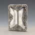 Estuche para tarjetas de plata de ley con decoración en relieve, estilo libro, 1898, Reino Unido, 101 g, Henry Matthews