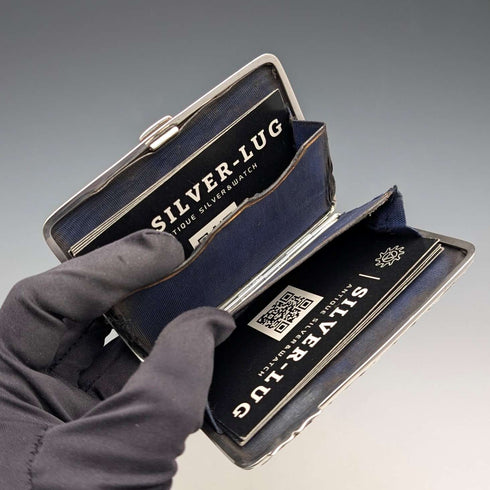 Estuche para tarjetas de plata de ley con decoración en relieve, estilo libro, 1898, Reino Unido, 101 g, Henry Matthews