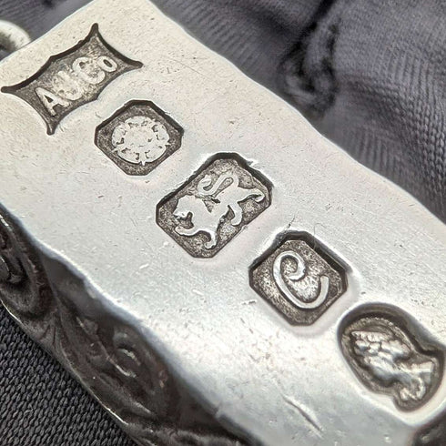 1977 British pure silver jubilee ingot pendant, 32g, with pure silver necklace, AJCo