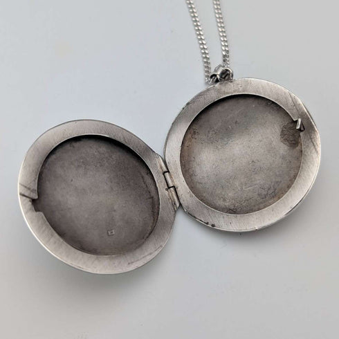 1972年 英国ヴィンテージ 純銀製 丸型ロケットペンダント 純銀ネックレス付き 計11.5g Exquisite Jewellery