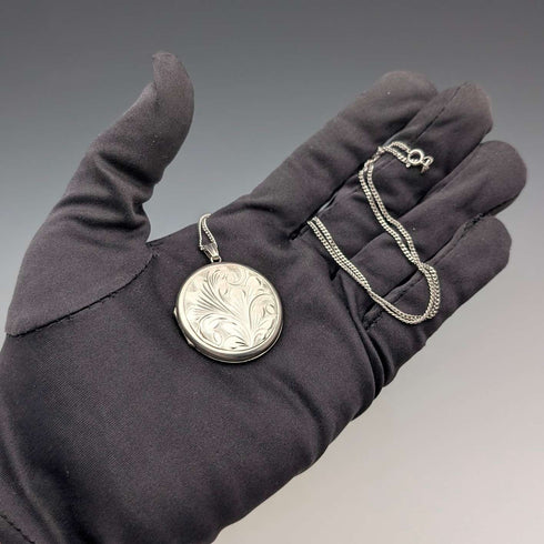 1972年 英国ヴィンテージ 純銀製 丸型ロケットペンダント 純銀ネックレス付き 計11.5g Exquisite Jewellery