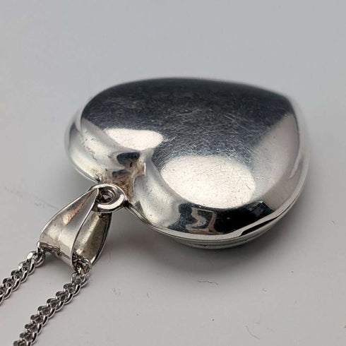 Colgante relicario vintage de plata de ley en forma de corazón con cadena de plata de ley, 7,3 g en total
