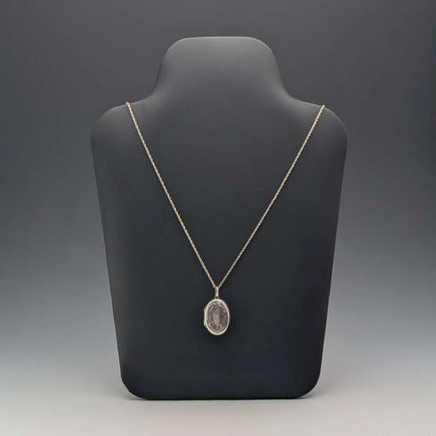 Vintage sterling silver oval locket pendant with sterling silver necklace, 10.4g total