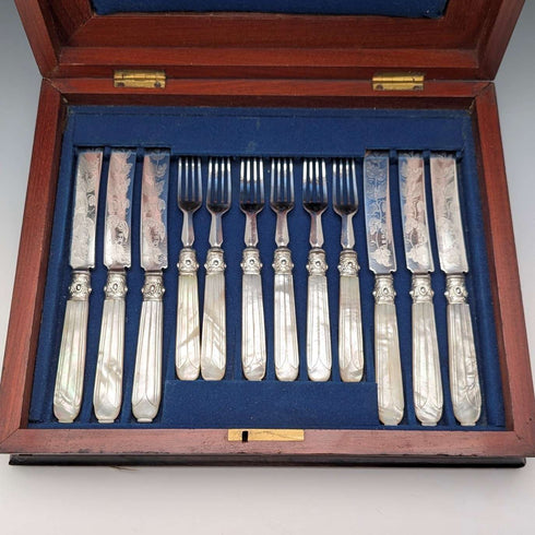 1870年頃 英国アンティーク 白蝶貝ハンドル デザートカトラリー6ペア 木箱入り