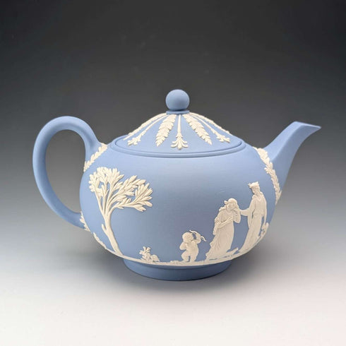 Tetera Wedgwood vintage británica Jasperware azul pálido