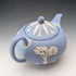 Tetera Wedgwood vintage británica Jasperware azul pálido