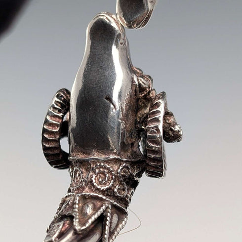 Vintage Sterling Silver Ram's Head Hinged Bangle Bracelet 42g