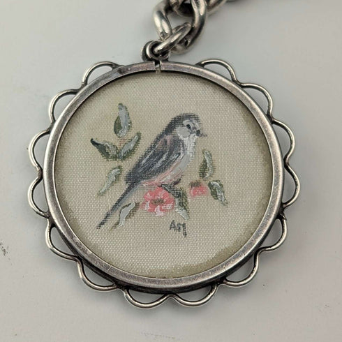 Hacia 1915, cadena Albert de plata esterlina antigua inglesa, 36 g, con dije de pajarito pintado a mano