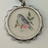Hacia 1915, cadena Albert de plata esterlina antigua inglesa, 36 g, con dije de pajarito pintado a mano