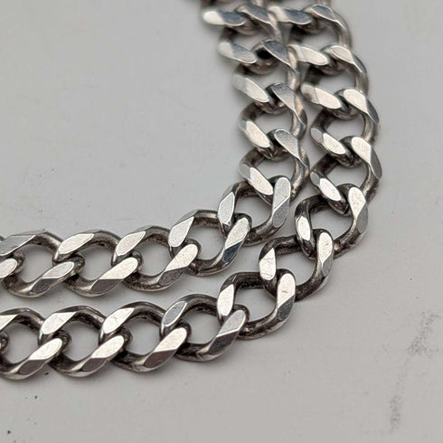 Colgante guardapelo ovalado de plata de ley vintage británica con cadena de plata de ley, 38g en total, CHC