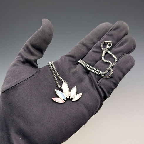 復古純銀底座,五色珍珠母貝花形吊墜搭配項鍊