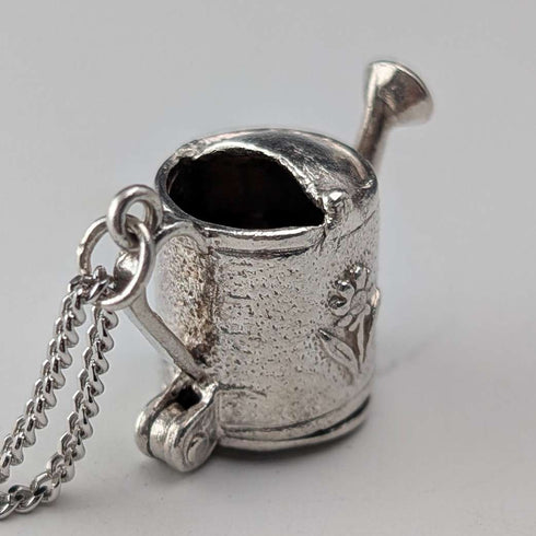 Colgante vintage con forma de regadera de plata de ley, incluye collar de plata de ley, 7.2 g en total