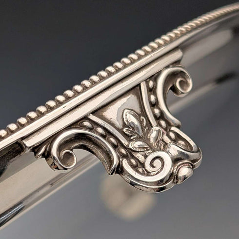 1890年 英国アンティーク 純銀製 脚付きサルヴァ カードトレイ直径26cm 517g Elkington