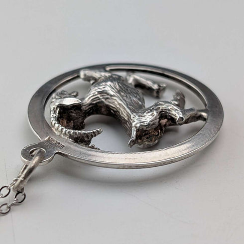 Colgante vintage de plata de ley con forma de cabra, incluye collar de plata de ley, total 6.8 g