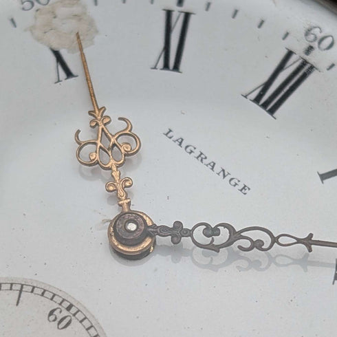 Reloj de bolsillo antiguo Lagrange, circa 1900, caja de plata 800, esfera abierta, en buen estado de funcionamiento.