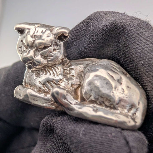 British Vintage Sterling Silver Miniature Figurines: Old Woman Knitting Lace and Cat, Total 132g, RKH