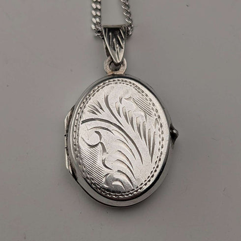 Colgante relicario ovalado de plata de ley vintage, con collar de plata de ley, 5.4 g en total