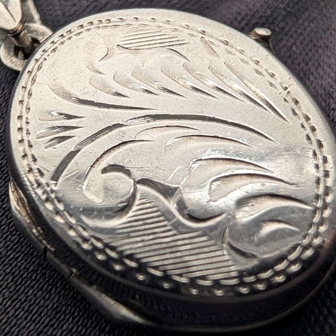 Colgante relicario ovalado de plata de ley vintage, con collar de plata de ley, 5.4 g en total
