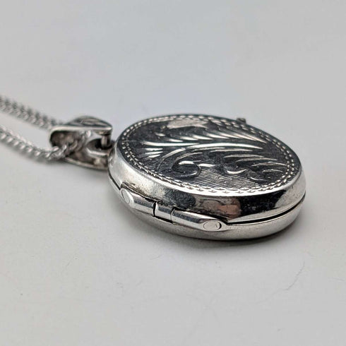 Colgante relicario ovalado de plata de ley vintage, con collar de plata de ley, 5.4 g en total