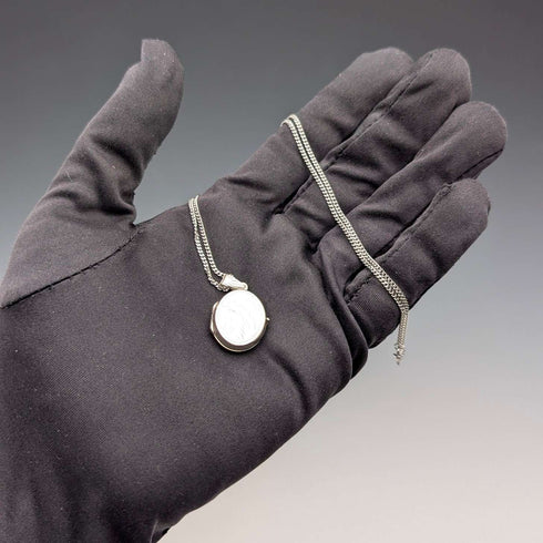 Colgante relicario ovalado de plata de ley vintage, con collar de plata de ley, 5.4 g en total