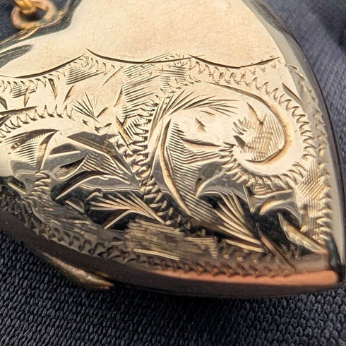 Colgante relicario vintage de oro de 9 quilates en forma de corazón con cadena RG británica