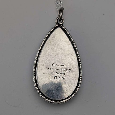 Colgante de alas de mariposa con base de plata de ley vintage británica, incluye collar de plata de ley ③