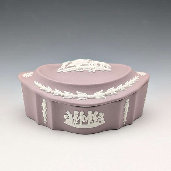 英国古董韦奇伍德(Wedgwood)贾斯珀系列(Jasperware)小型首饰盒,丁香紫色