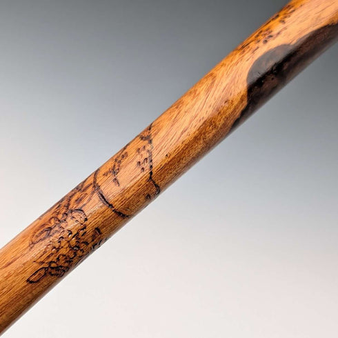 复古双色棕色杆身带装饰环手柄手杖 91cm