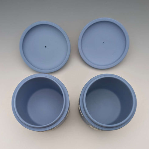 英国复古韦奇伍德(Wedgwood)贾斯珀(Jasperware)茶叶罐一对