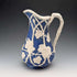 Jarra de agua de cerámica con relieve de uvas, época victoriana media, antigüedades británicas