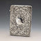 1903年 英国アンティーク 浮き彫り彫刻 純銀製カードケース 81g William Neale
Tarjetero de plata de ley con relieve, antigüedad británica de 1903, 81 g, William Neale