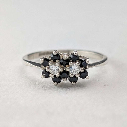 Anillo vintage británico de plata de ley con doble racimo azul y transparente (talla 11)