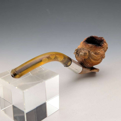 Pipa de fumar de espuma de mar, hecha en el Reino Unido en 1915, con talla a mano de figura femenina y ornamentos de plata de ley.