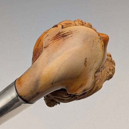 Pipa de fumar de espuma de mar, hecha en el Reino Unido en 1915, con talla a mano de figura femenina y ornamentos de plata de ley.