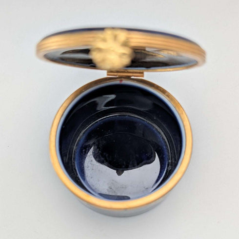 法国复古利摩日卡斯特尔钴蓝色瓷器 22K金绘爱情故事药盒