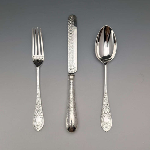1866年頃 英国アンティーク 純銀製 クリスニングカトラリーセット 計110g ケース入 Martin, Hall&Co